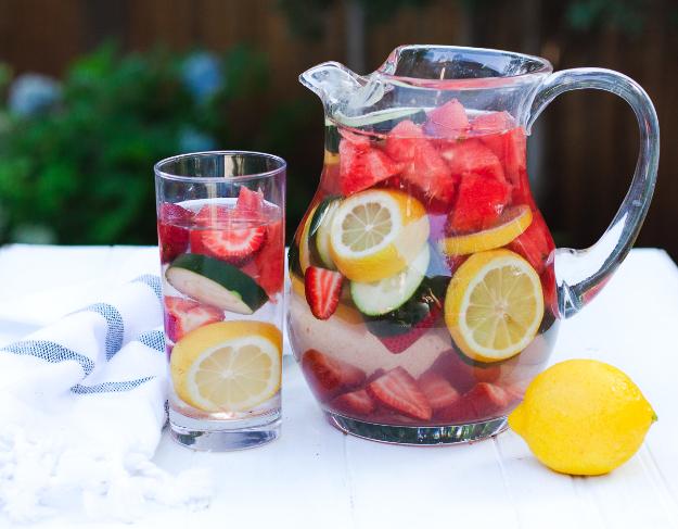 water_with_fruit_in_pitcher